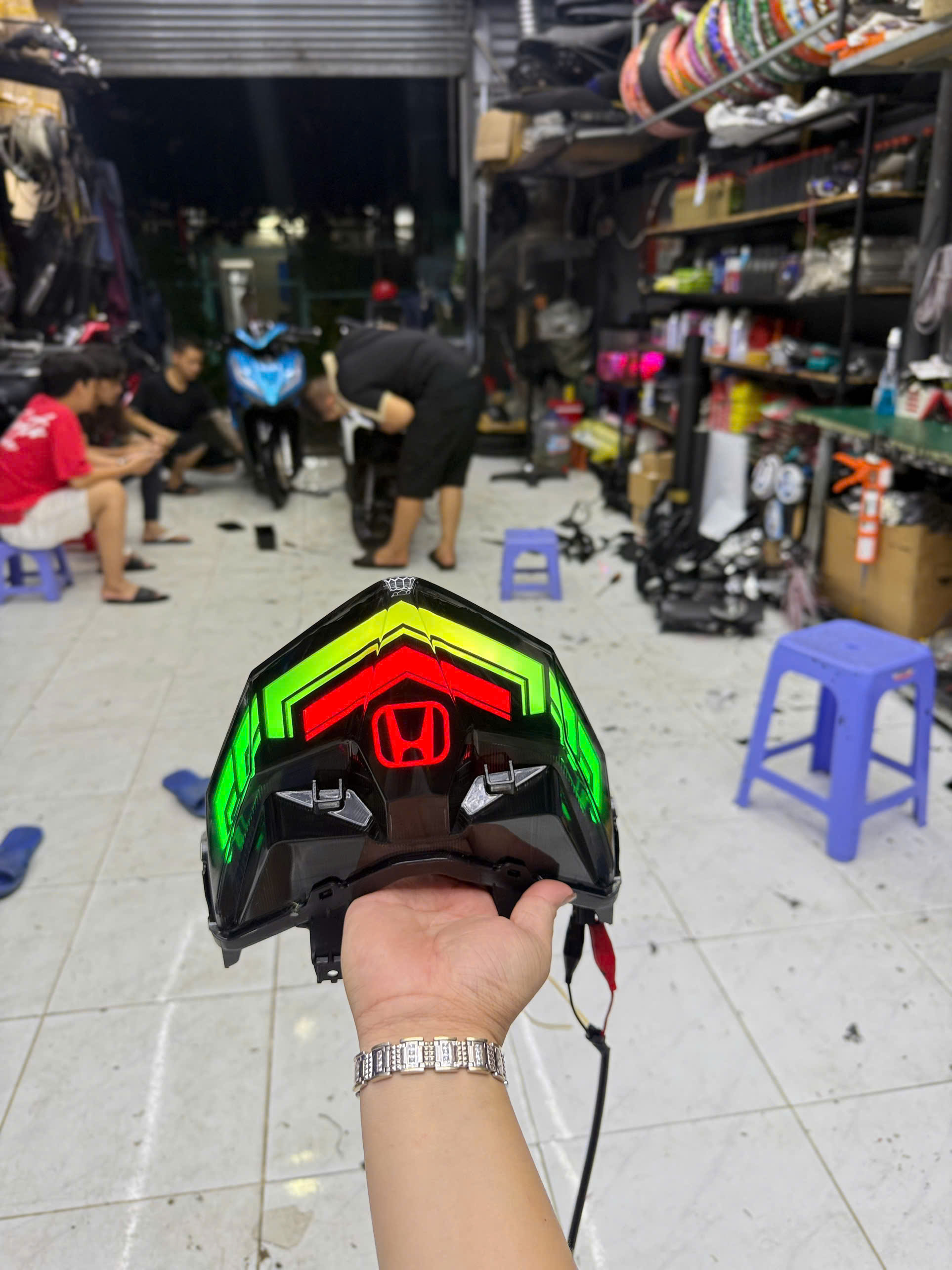 Hậu Vario Nguyên Cụm Chỉnh App