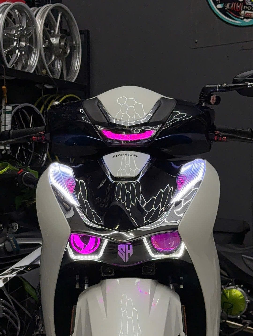 Shop đồ chơi xe máy Cao gầy